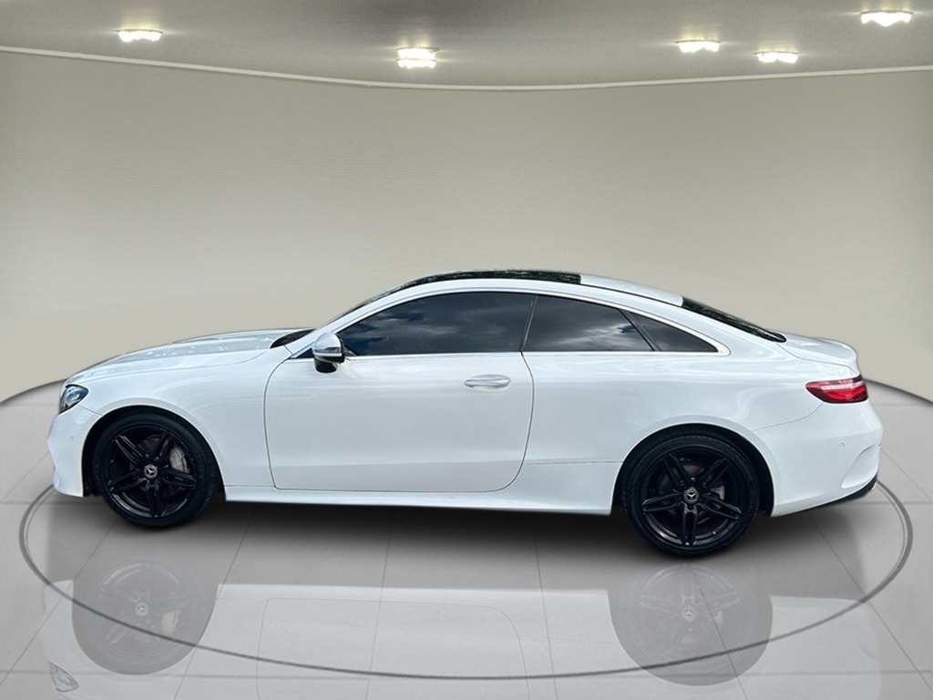 Mercedes-Benz E Class 2.0 E220d Amg Line Premium Coupe G-tr White #3