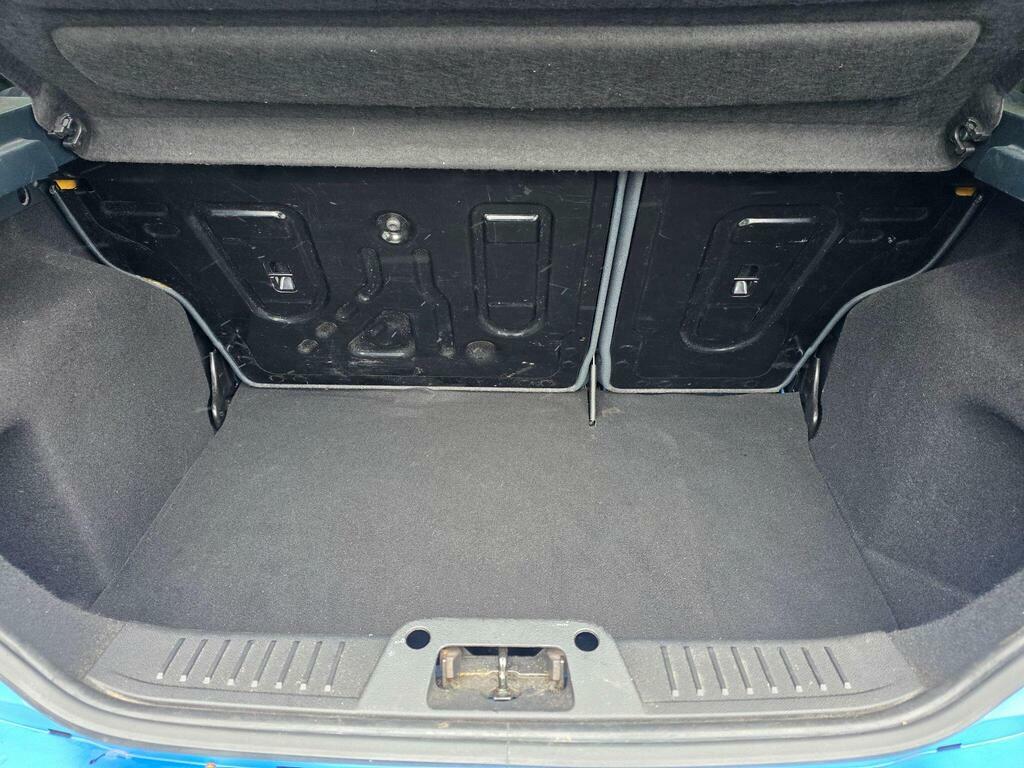 Ford Fiesta Hatchback White #11