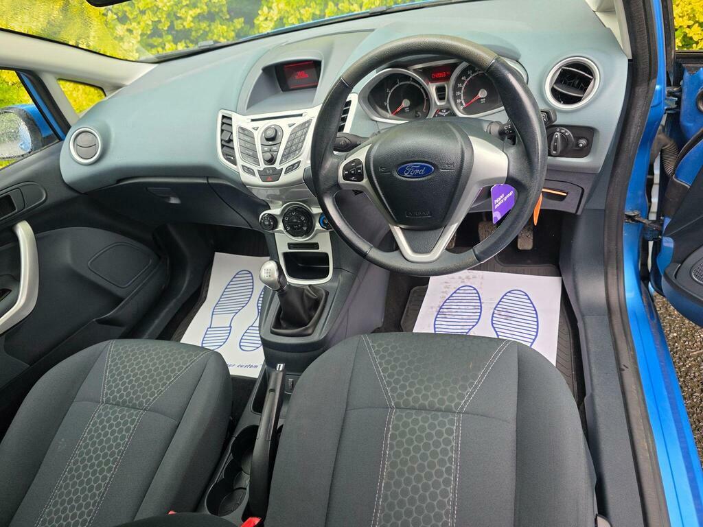 Ford Fiesta Hatchback White #9