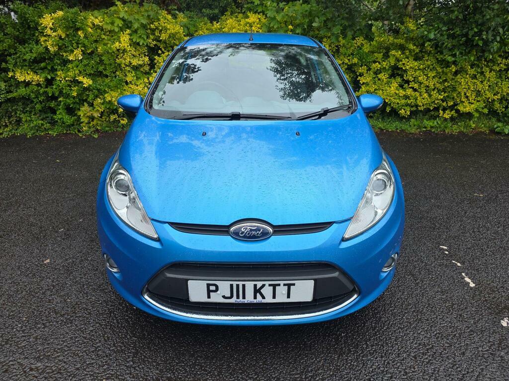 Ford Fiesta Hatchback White #2