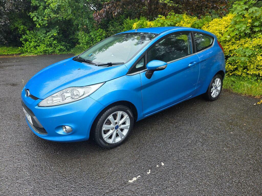 Ford Fiesta Hatchback White #4