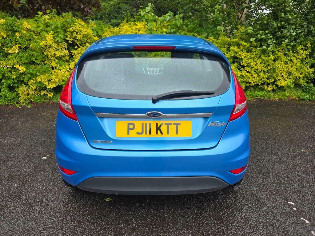 Ford Fiesta Hatchback White #6