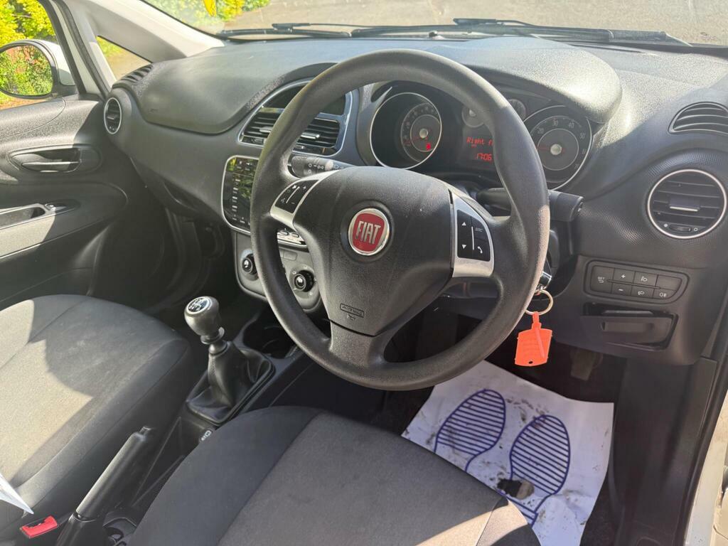 Fiat Punto 1.2 Pop Red #11
