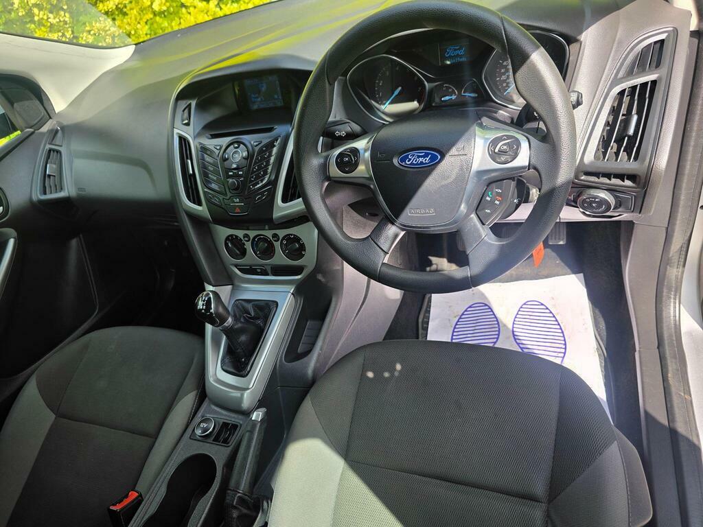 Ford Focus 1.0T Ecoboost Titanium Hatchback Blue #9