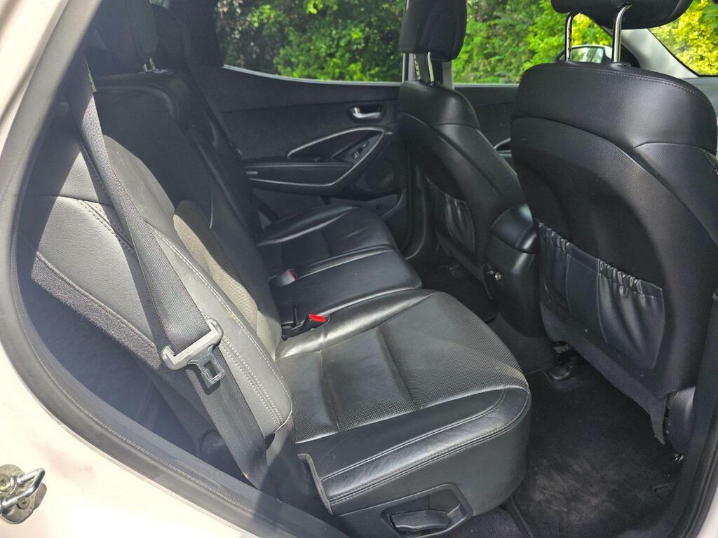 Hyundai Santa Fe Premium Se Black #10