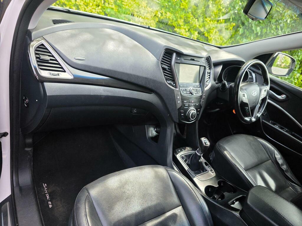 Hyundai Santa Fe Premium Se Black #12