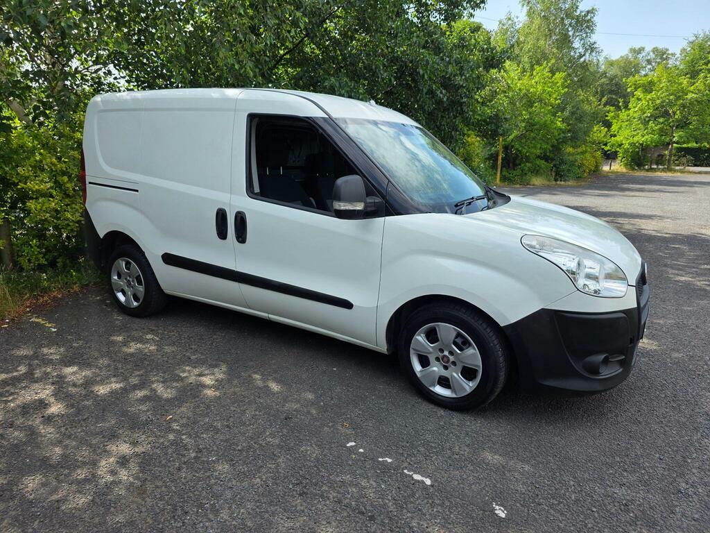 Fiat Doblo Mpv White #8