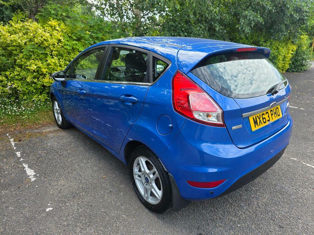 Ford Fiesta Zetec Red #5