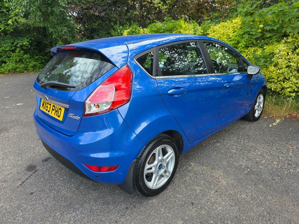 Ford Fiesta Zetec Red #7