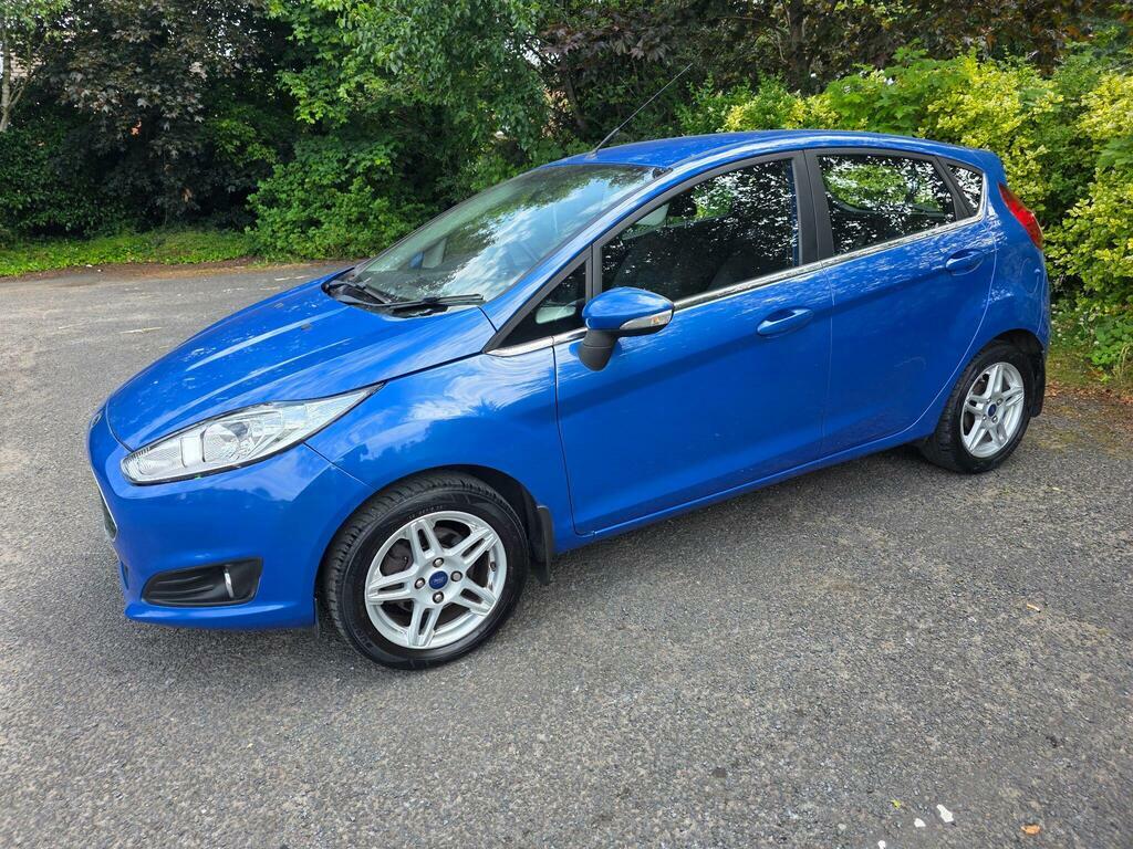 Ford Fiesta Zetec Red #4