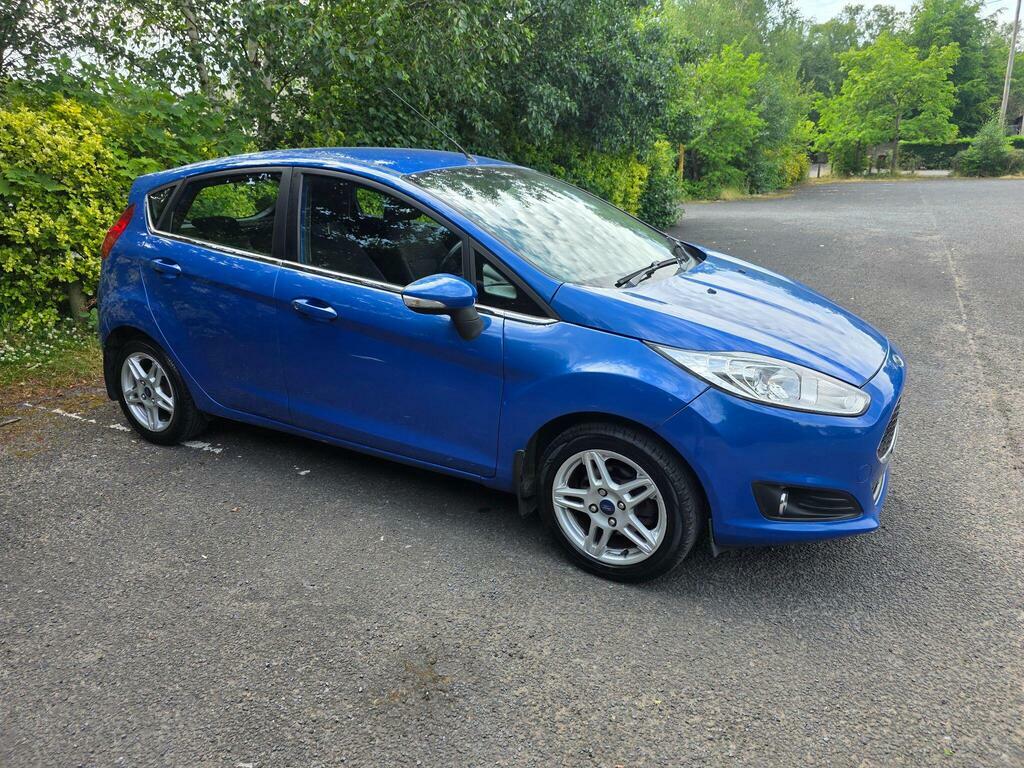 Ford Fiesta Zetec Red #8