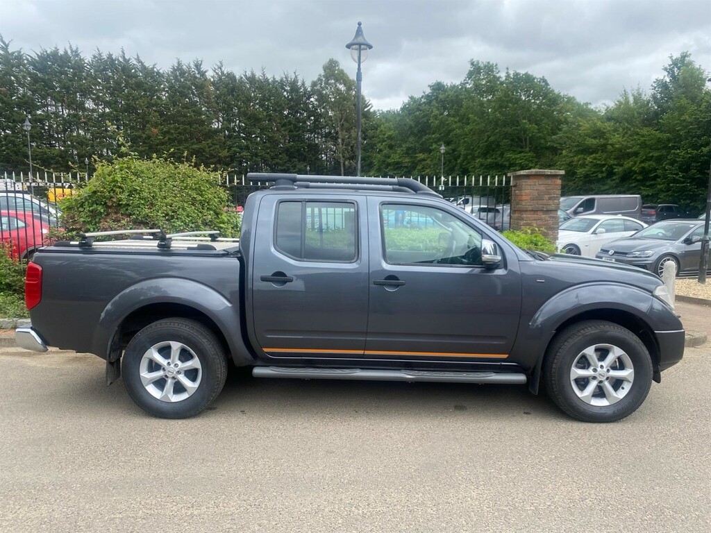 Nissan Navara 2.5 Navara Tekna White #12