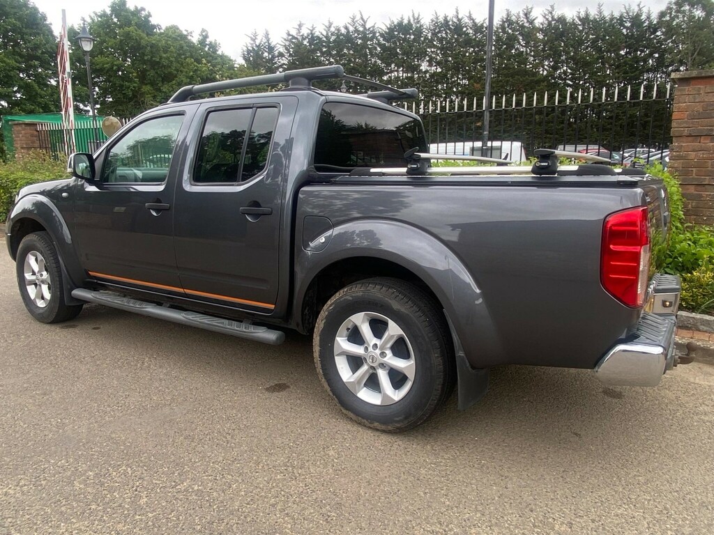 Nissan Navara 2.5 Navara Tekna White #29