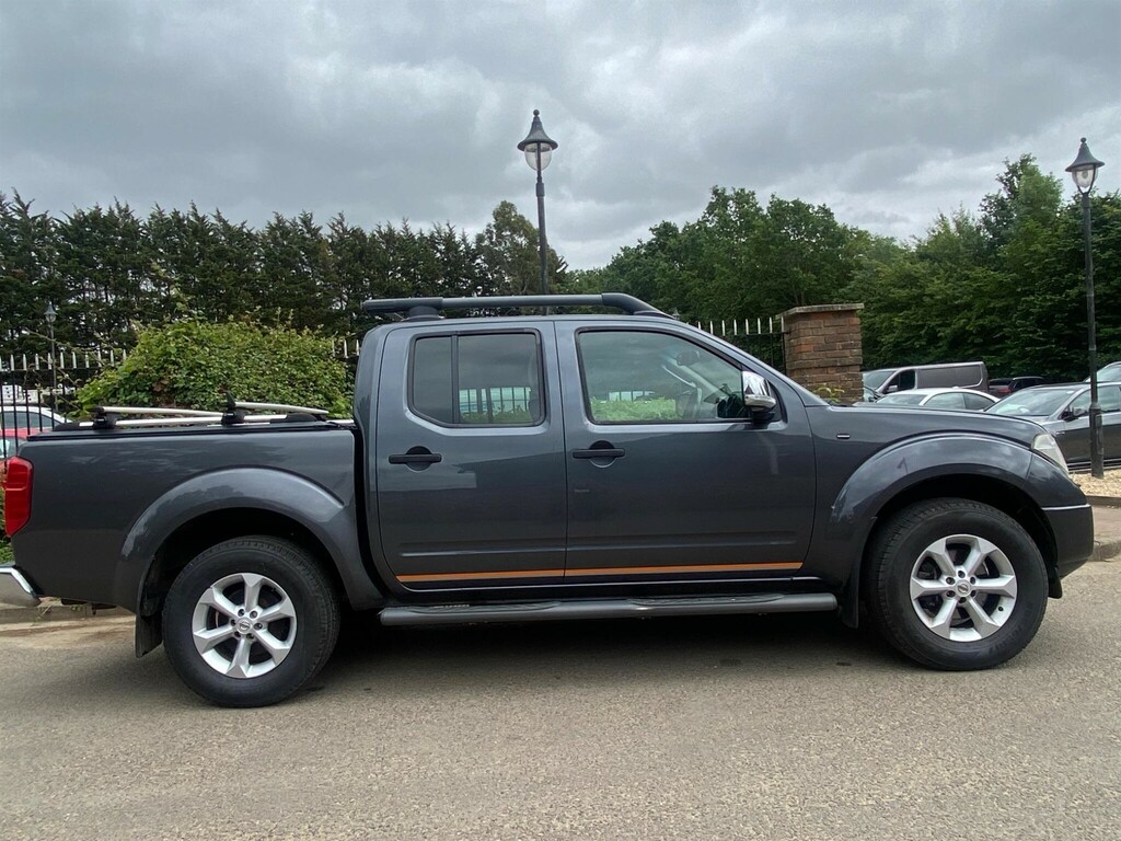 Nissan Navara 2.5 Dci Tekna 4Wd Euro 5  #2