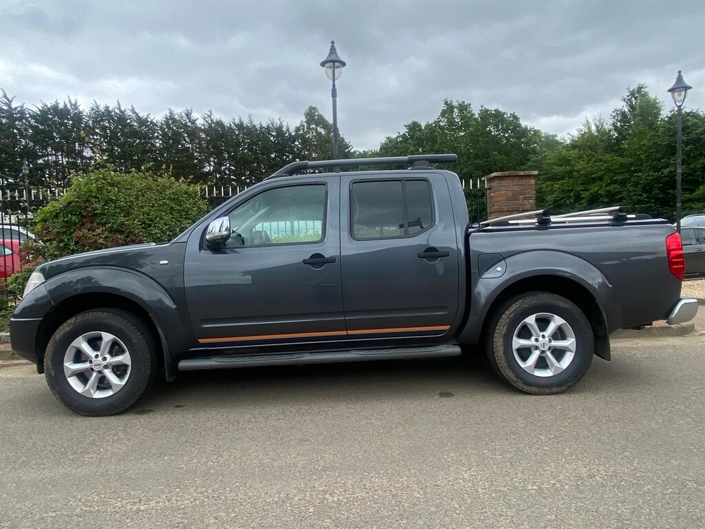 Nissan Navara 2.5 Navara Tekna White #31