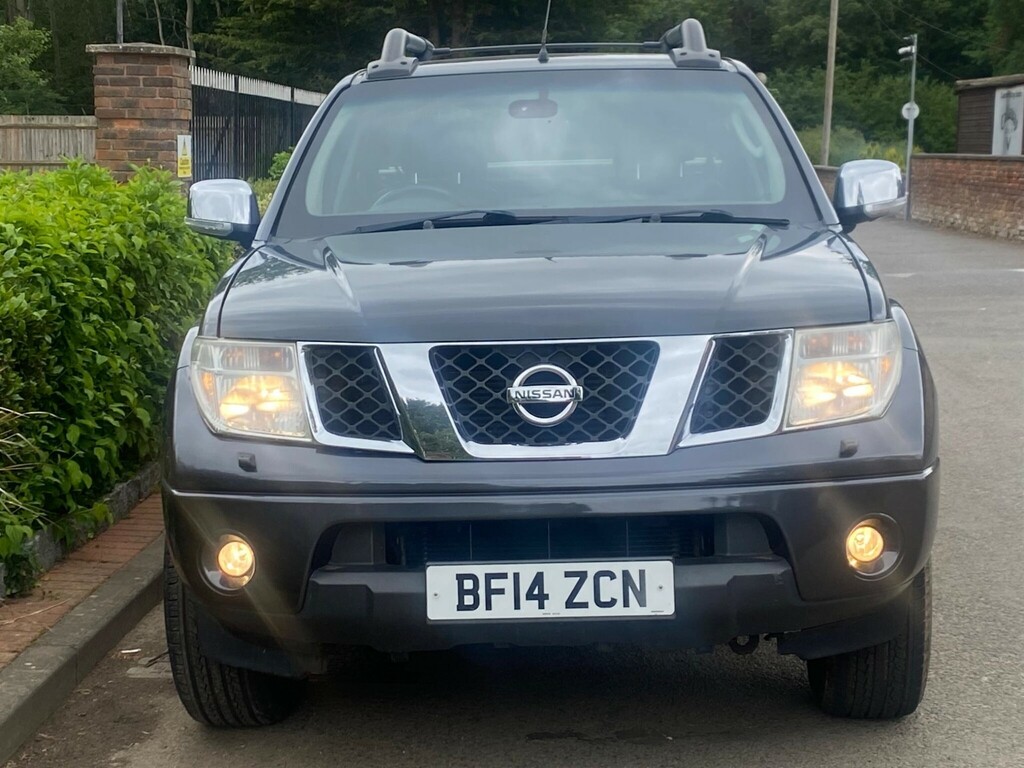 Nissan Navara 2.5 Navara Tekna White #25