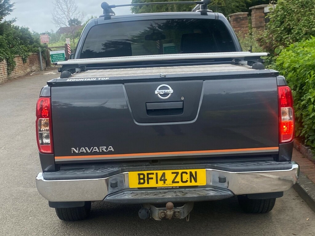 Nissan Navara 2.5 Navara Tekna White #28