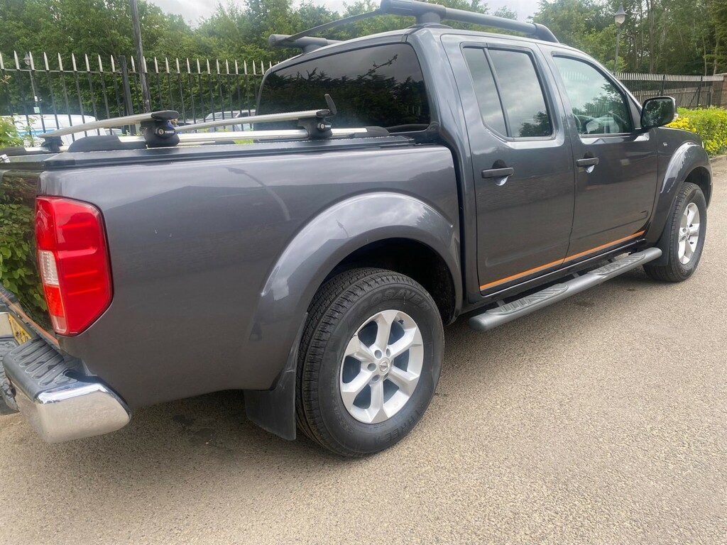 Nissan Navara 2.5 Navara Tekna White #10