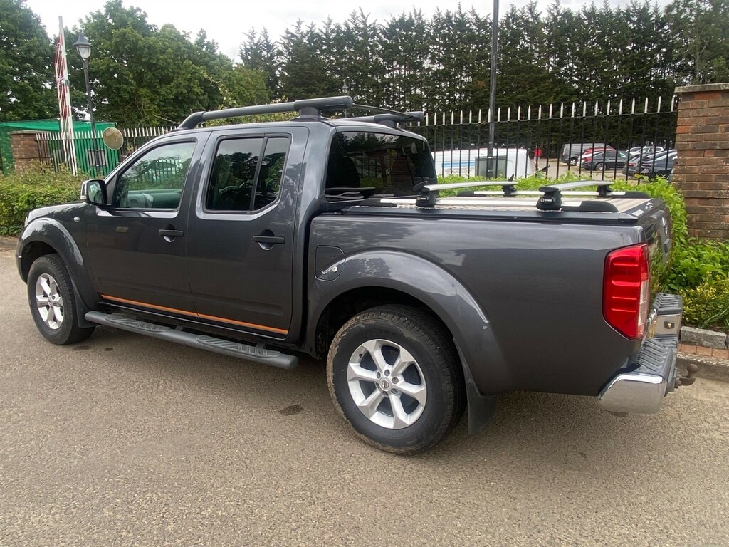 Nissan Navara 2.5 Navara Tekna White #30