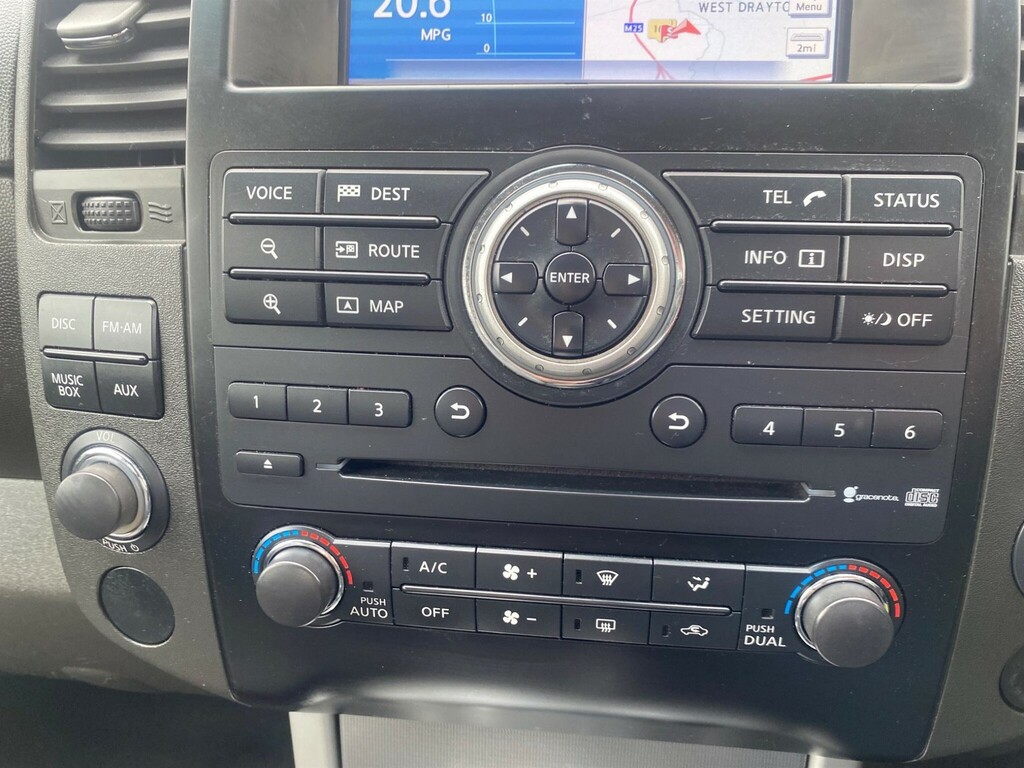 Nissan Navara 2.5 Navara Tekna White #53