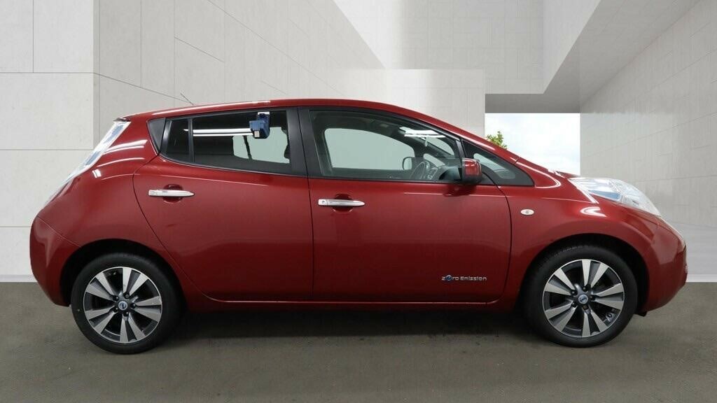 Nissan Leaf 24Kwh Tekna Red #5