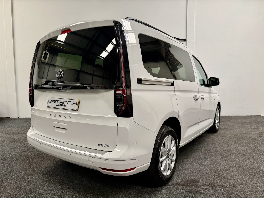 Volkswagen Caddy Life 2.0 C20 Life Tdi White #4