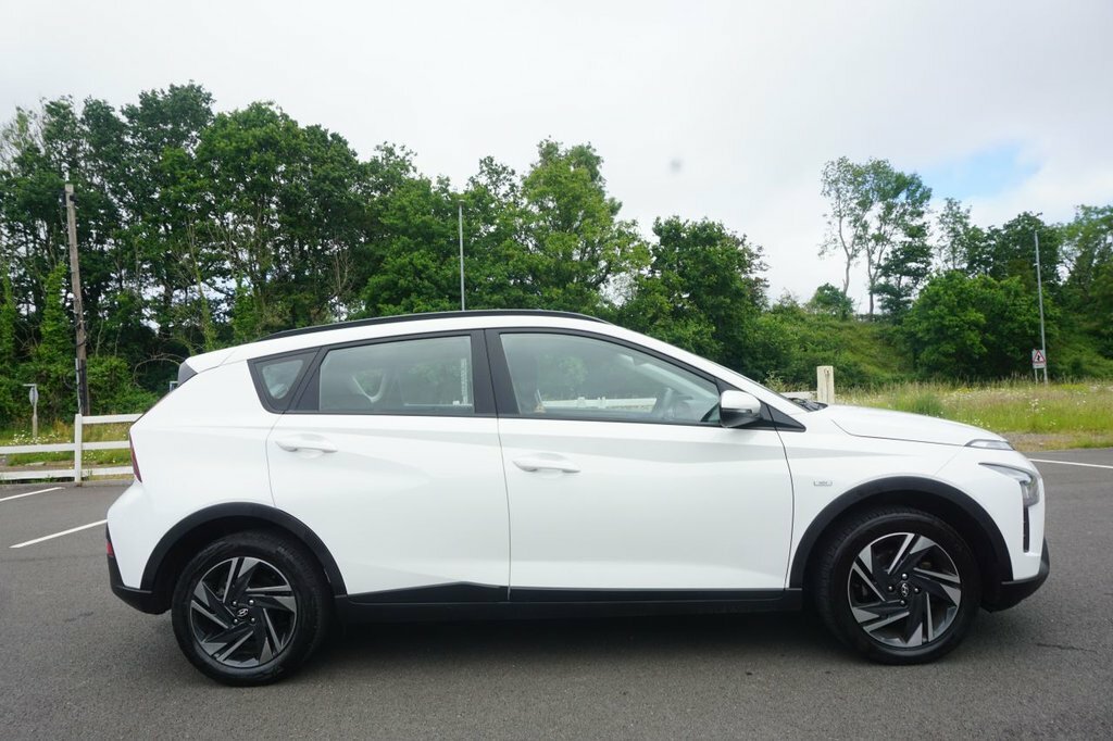 Hyundai Bayon 1L Se Connect White #3