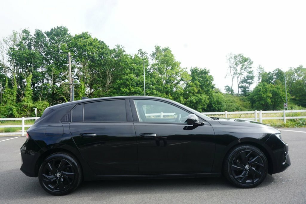 Vauxhall Astra 1.2L Gs Black #3