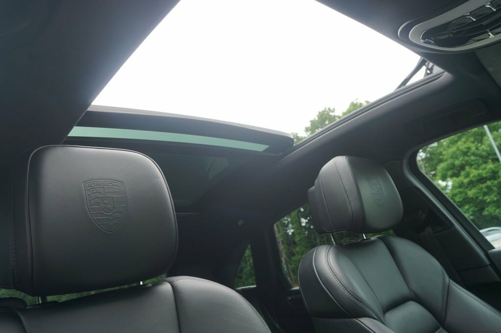 Porsche Macan 2L Null White #5
