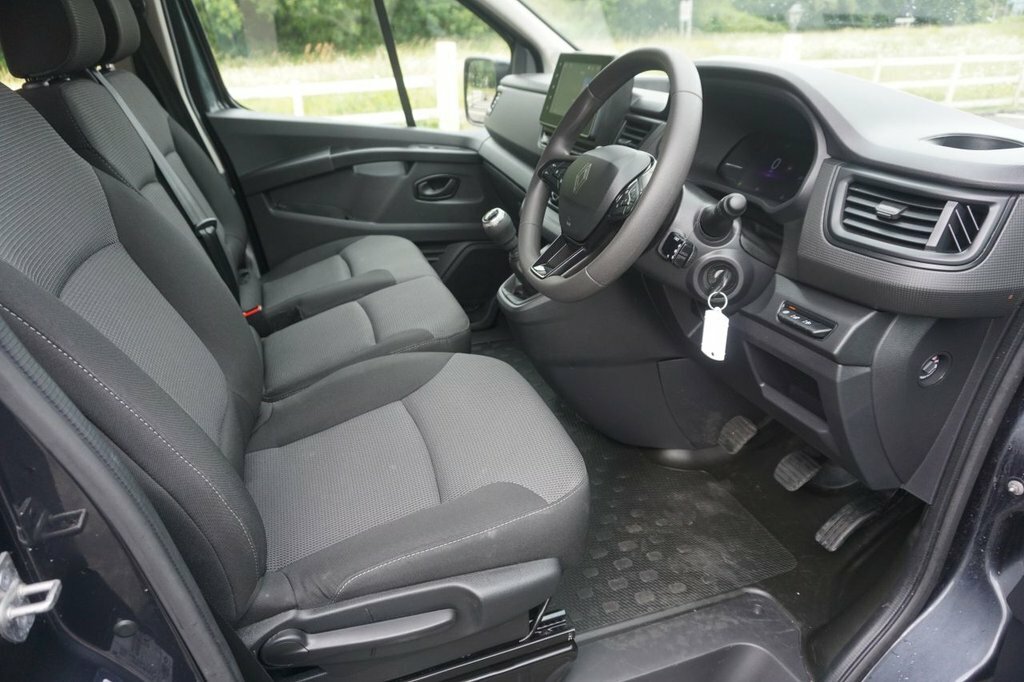 Renault Trafic 2L Advance Grey #5