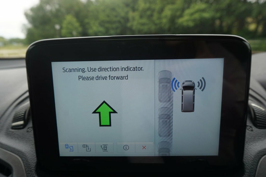 Ford Grand Tourneo Connect 1.5 Ecoblue 120 Active Powershift White #12