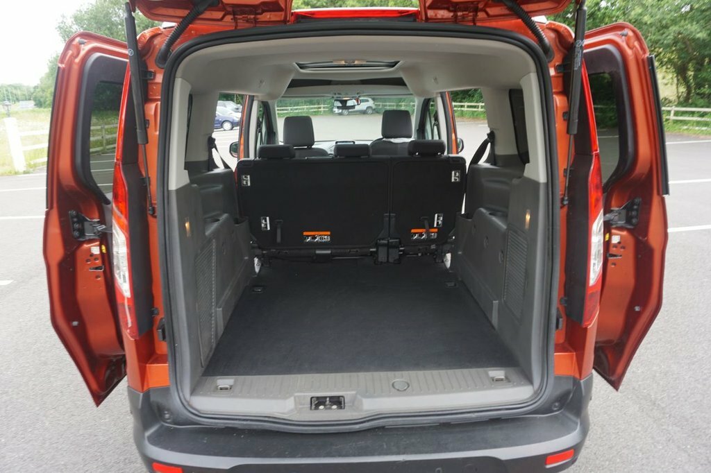 Ford Grand Tourneo Connect 1.5 Ecoblue 120 Active Powershift White #14