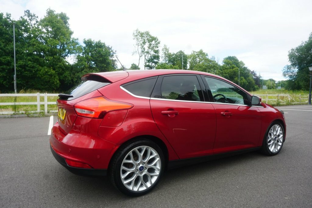 Ford Focus 1.5L Titanium X Red #2