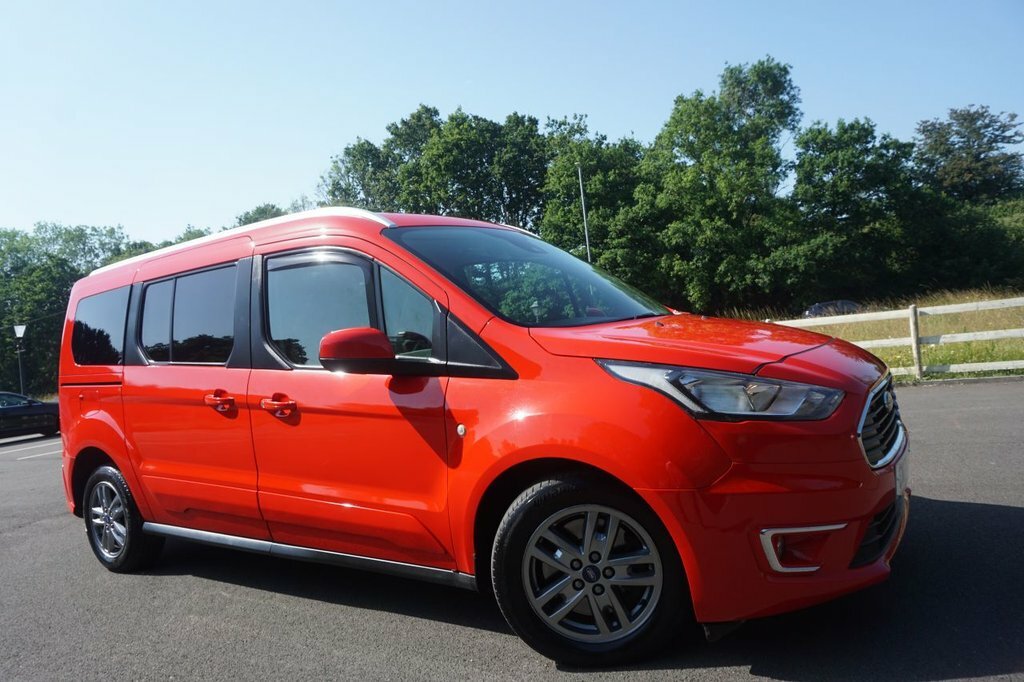 Ford Grand Tourneo Connect 1.5L Titanium Red #2