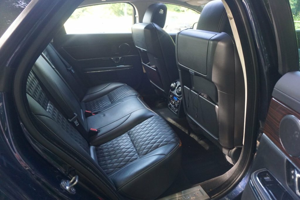 Jaguar XJ 3L R-sport Green #17