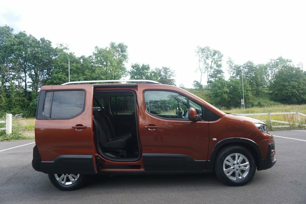 Peugeot Rifter 1.5L Allure Brown #3