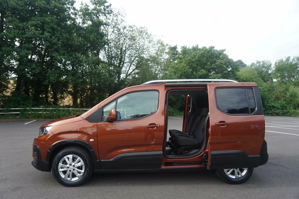 Peugeot Rifter 1.5 Bluehdi 100 Active Brown #14