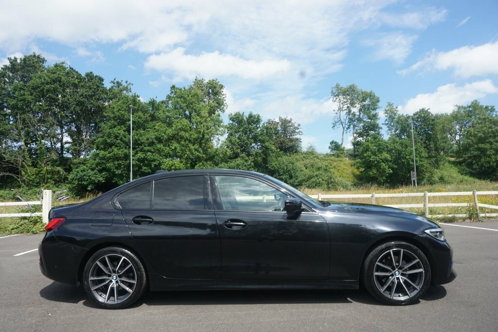 BMW 3 Series 2L Sport Black #2