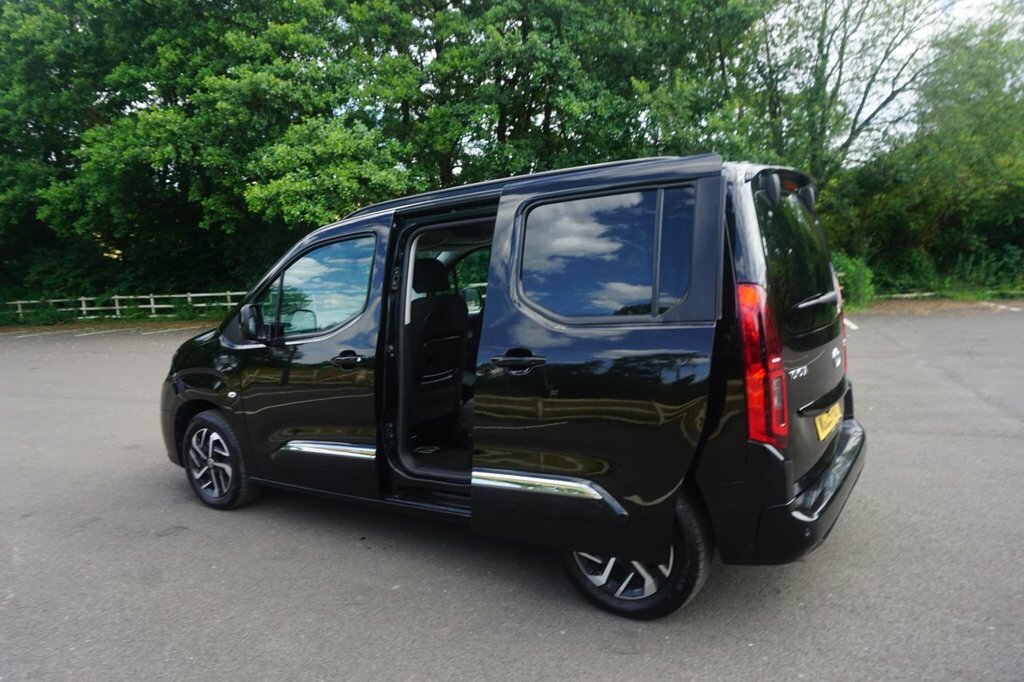 Toyota Proace City Active Silver #13