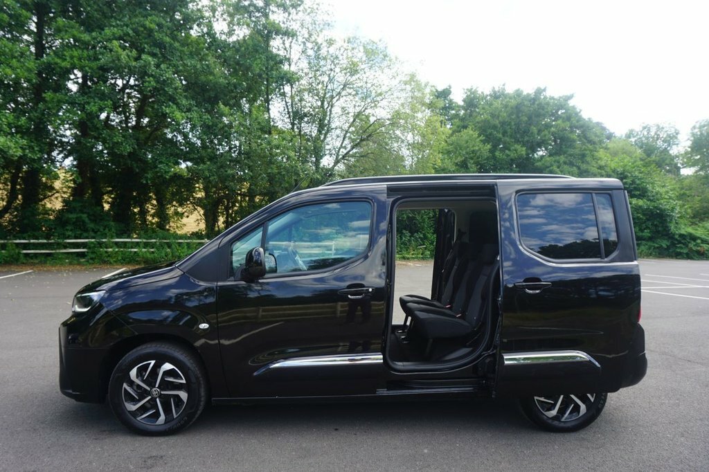 Toyota Proace City Active Silver #12