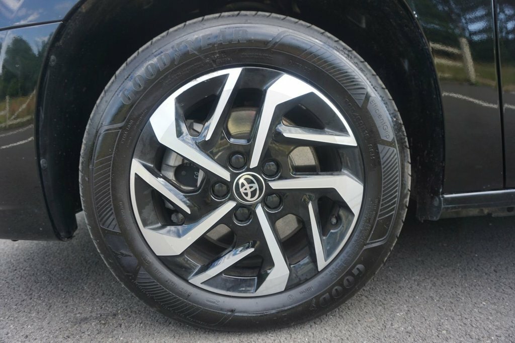 Toyota Proace City Active Silver #9