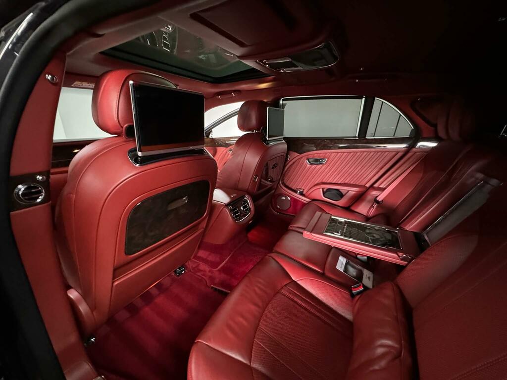 Bentley Mulsanne Saloon  #83