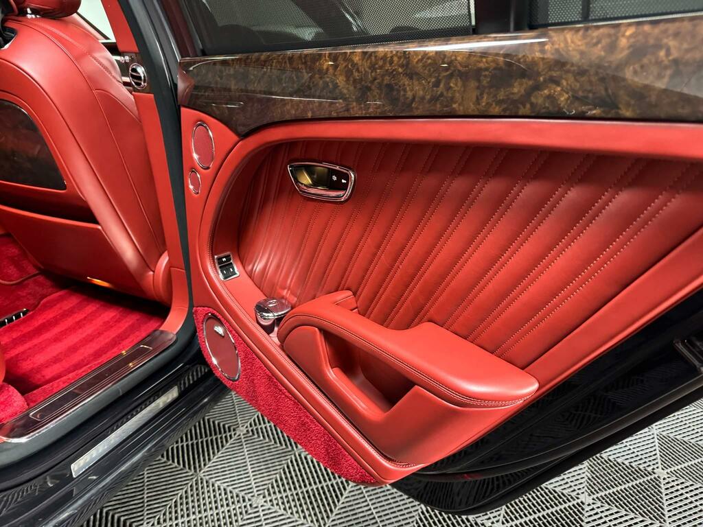 Bentley Mulsanne Saloon  #35