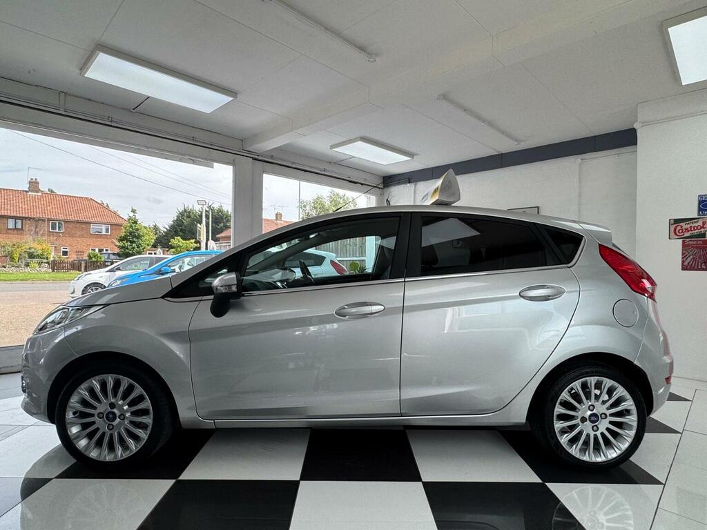 Ford Fiesta 1.4 Tdci Dpf Titanium Silver #5