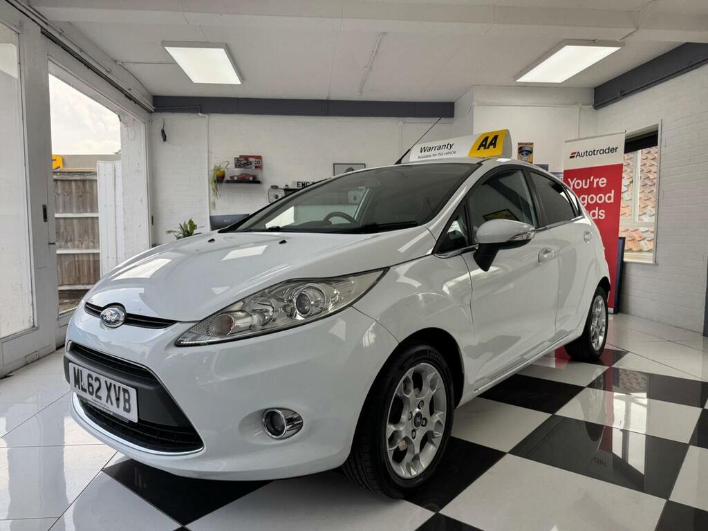 Ford Fiesta Hatchback 1.25 Zetec Euro 5 201262 ML62XVB White #3