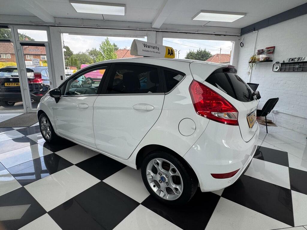 Ford Fiesta Hatchback 1.25 Zetec Euro 5 201262 ML62XVB White #4