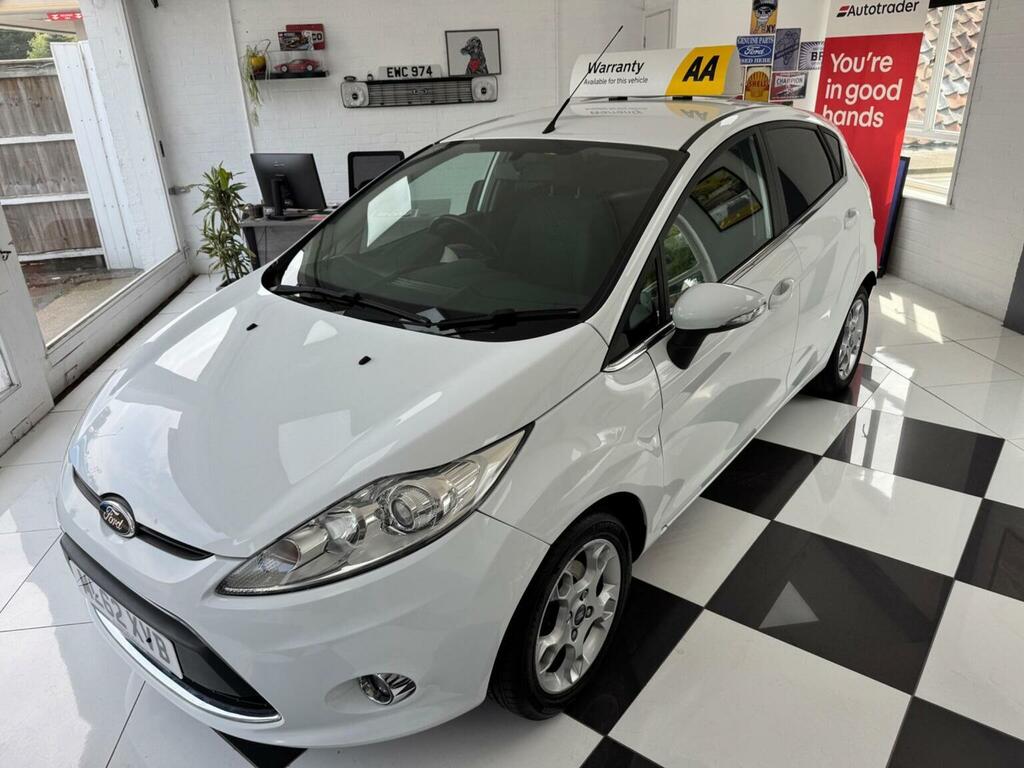 Ford Fiesta Hatchback 1.25 Zetec Euro 5 201262 ML62XVB White #6