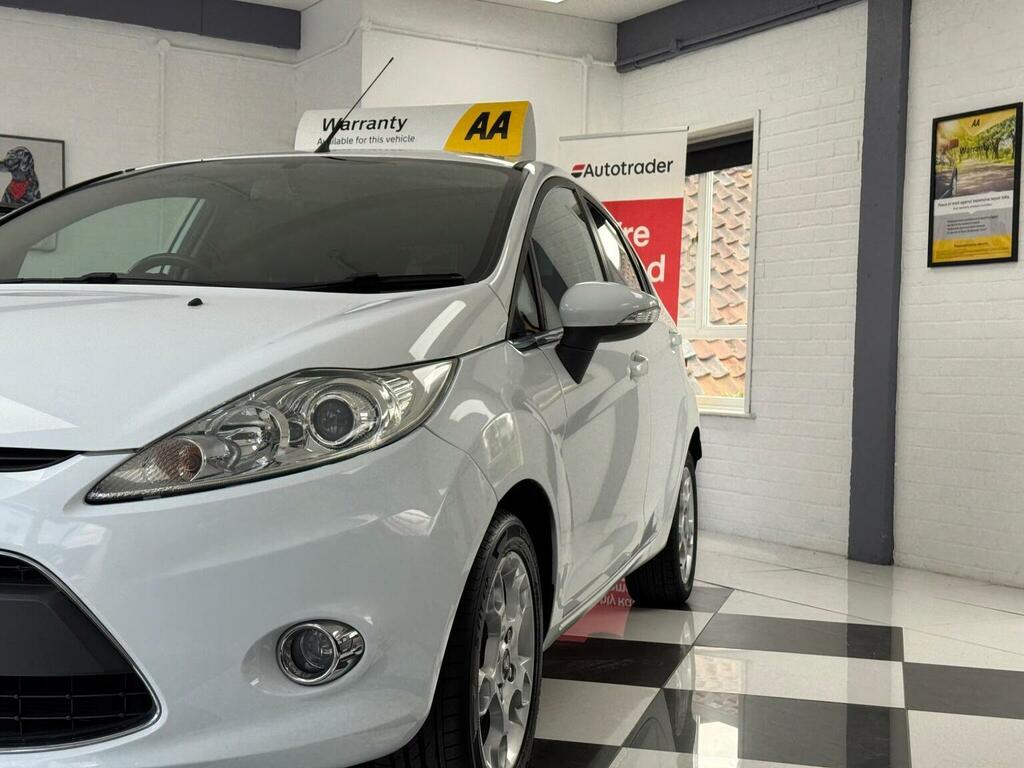 Ford Fiesta Hatchback 1.25 Zetec Euro 5 201262 ML62XVB White #5