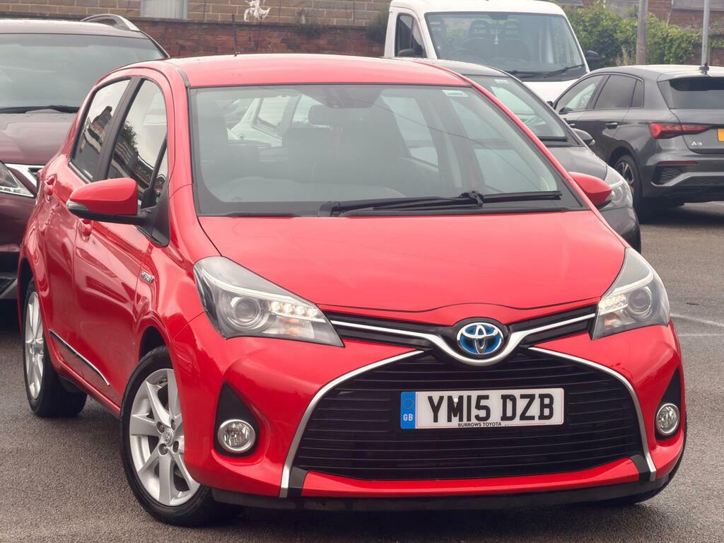 Toyota Yaris 1.5 Vvt-h Excel E-cvt Euro 6 Red