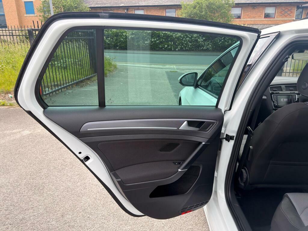 Volkswagen Golf Gt Tdi Bluemotion Technology White #19